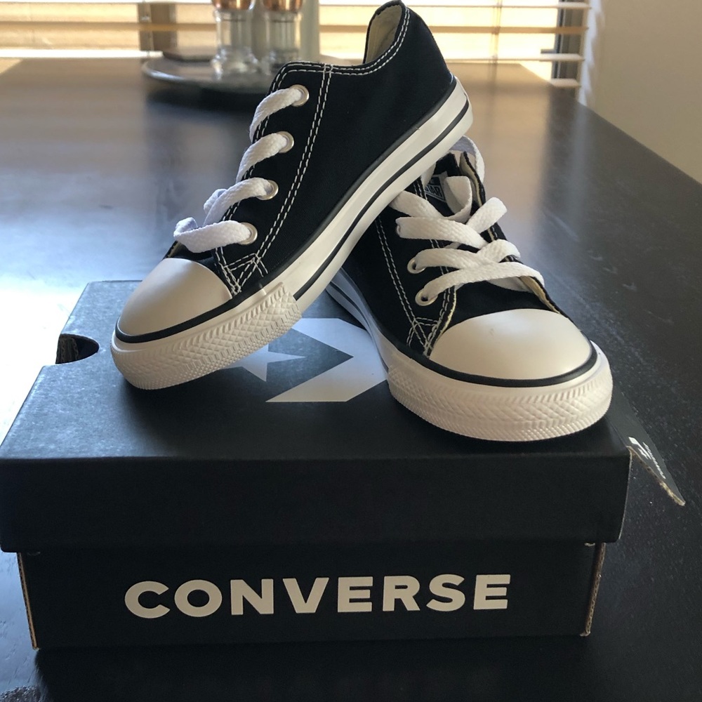 [never worn] Toddler Converse Chuck Taylor